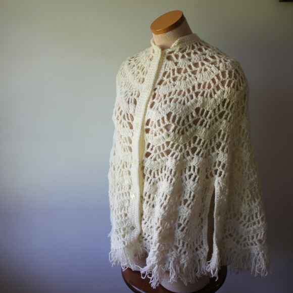 Vintage White Loose Crochet Spring Shawl - Picture 5 of 7